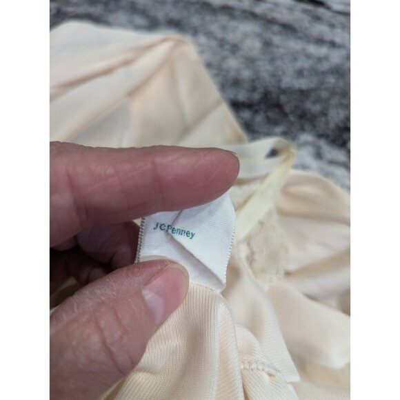 Vintage JC Penney Ivory Dress Slip Silky Nylon Full Length Front Slit Size 32 - Picture 6 of 7